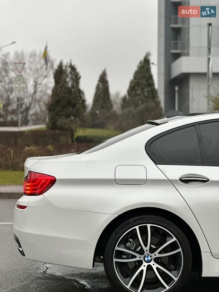 Седан BMW 5 Series 2016 в Киеве