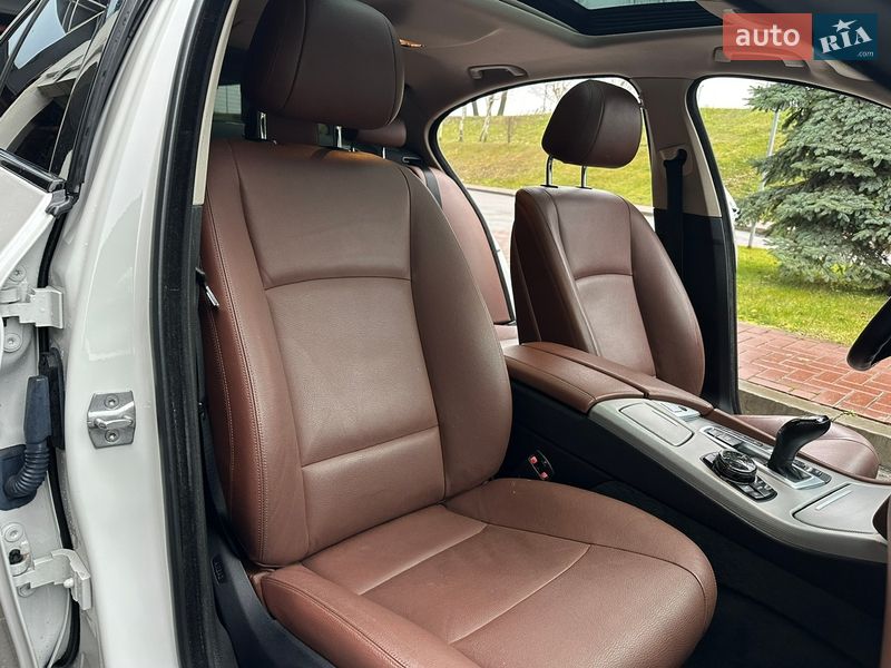 Седан BMW 5 Series 2016 в Киеве