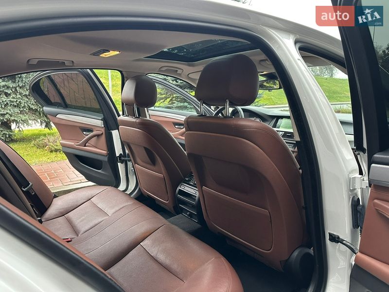 Седан BMW 5 Series 2016 в Киеве