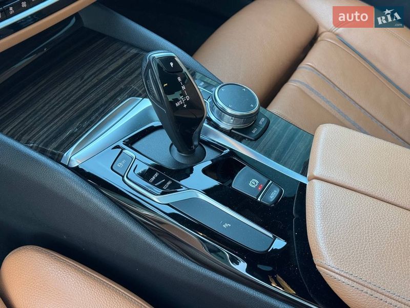 Седан BMW 5 Series 2018 в Киеве