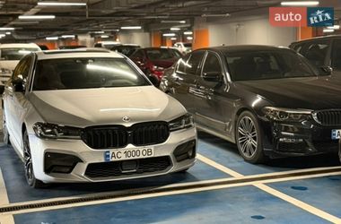Седан BMW 5 Series 2018 в Нововолынске