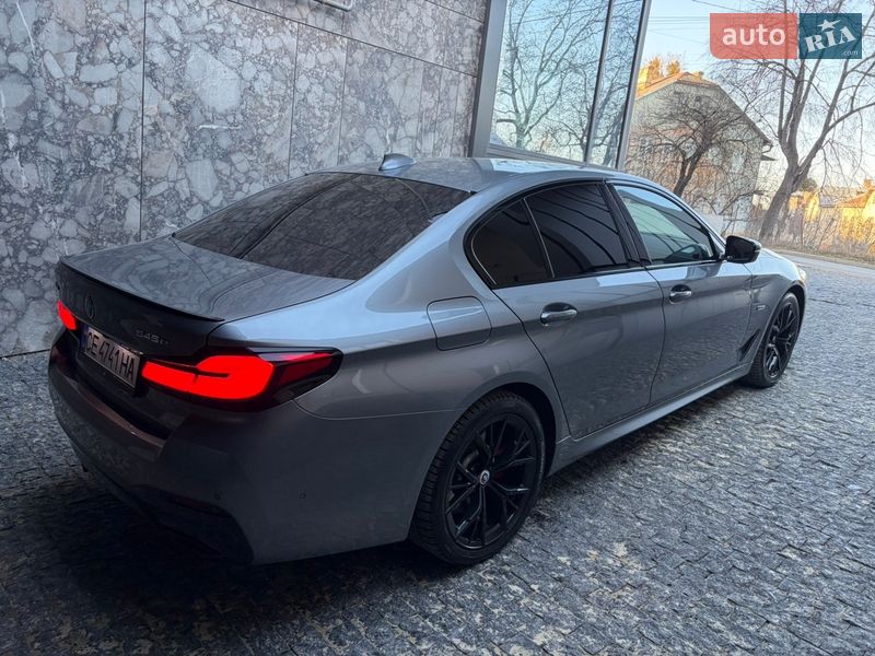 Седан BMW 5 Series 2022 в Черновцах