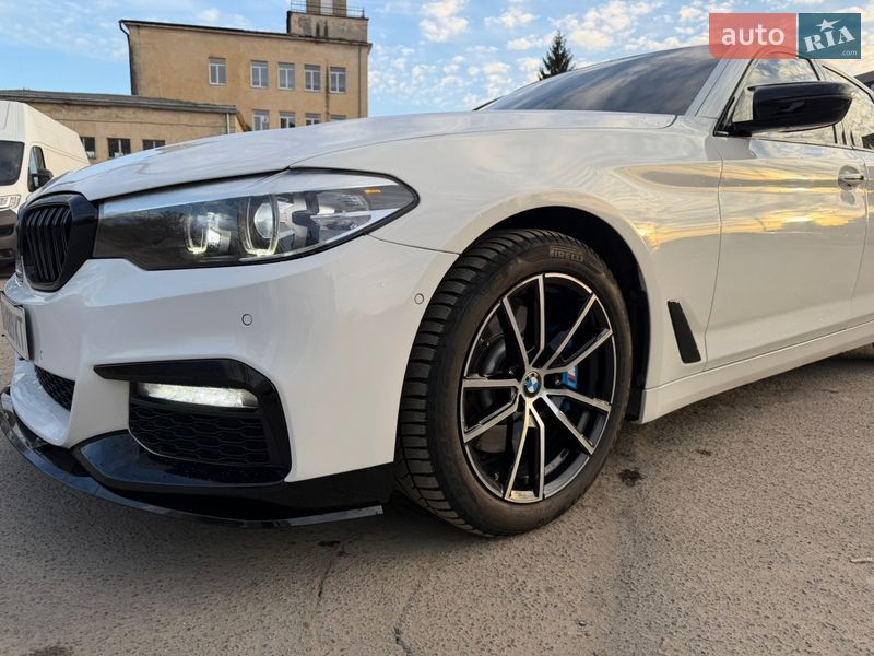 Седан BMW 5 Series 2017 в Львове
