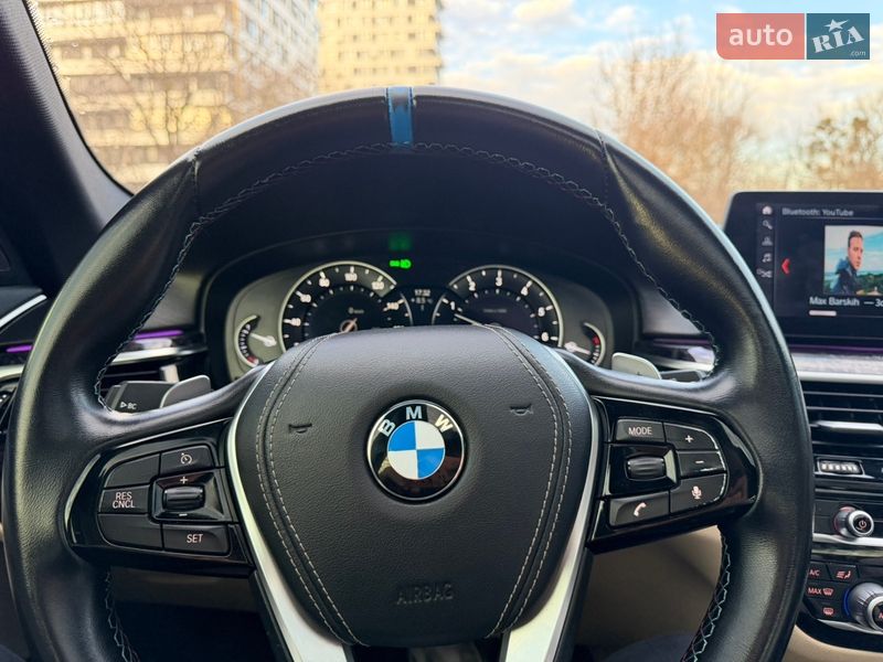 Седан BMW 5 Series 2017 в Львове