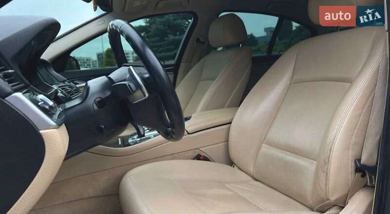Седан BMW 5 Series 2015 в Львове