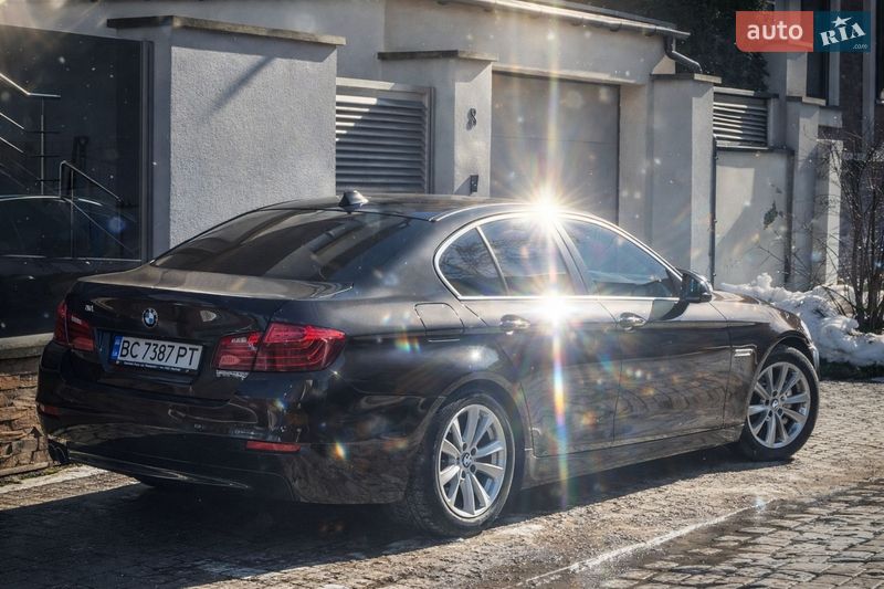 Седан BMW 5 Series 2015 в Львове