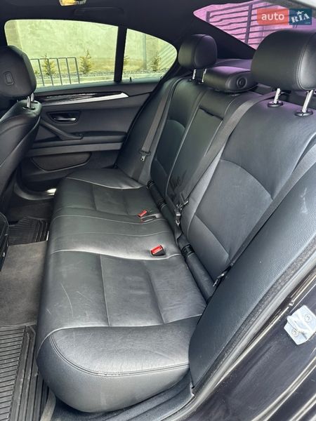 Седан BMW 5 Series 2013 в Ужгороде