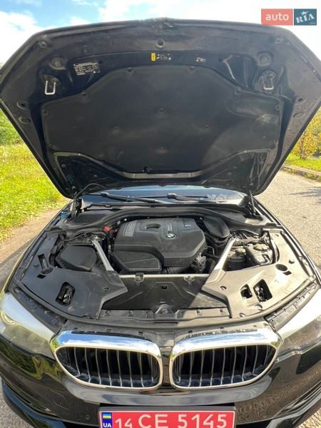 Седан BMW 5 Series 2019 в Львове