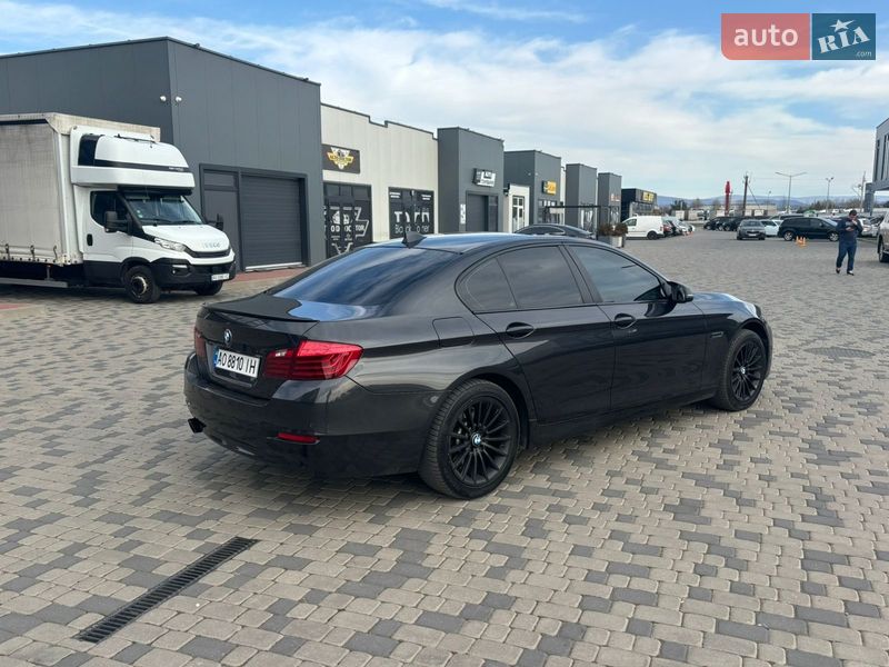 Седан BMW 5 Series 2013 в Ужгороде