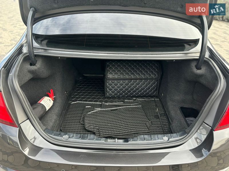 Седан BMW 5 Series 2013 в Ужгороде