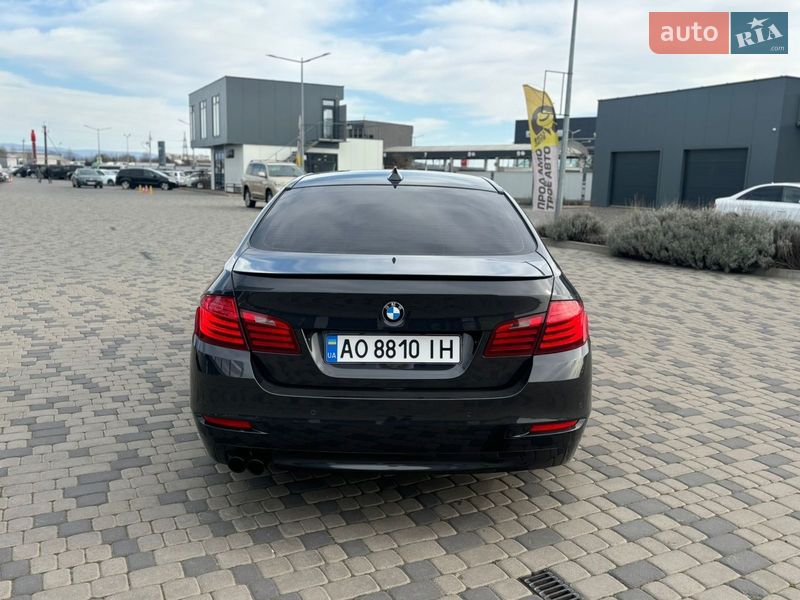 Седан BMW 5 Series 2013 в Ужгороде