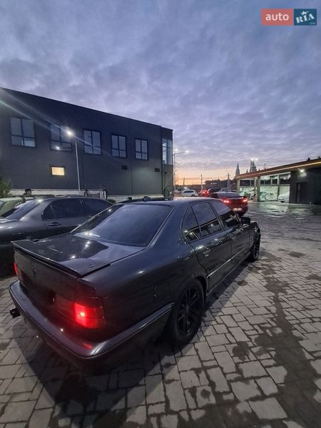 Седан BMW 5 Series 1994 в Львове