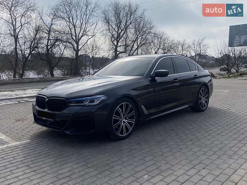 Седан BMW 5 Series 2017 в Ровно