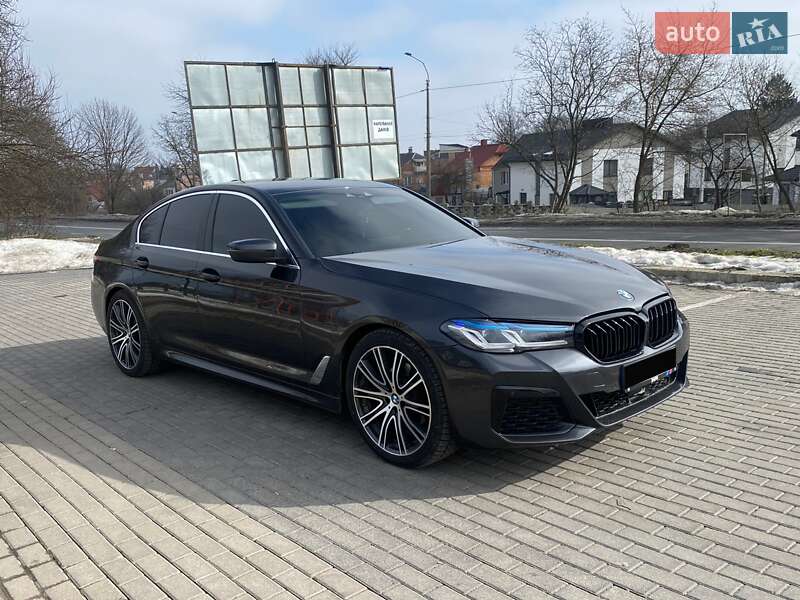 Седан BMW 5 Series 2017 в Ровно