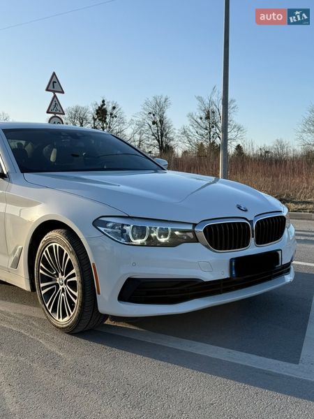 Седан BMW 5 Series 2019 в Хмельницком