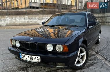 Седан BMW 5 Series 1988 в Одессе