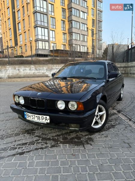 Седан BMW 5 Series 1988 в Одессе