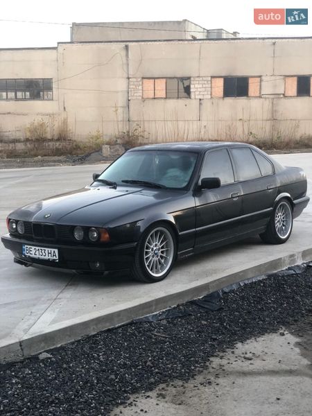 Седан BMW 5 Series 1993 в Николаеве
