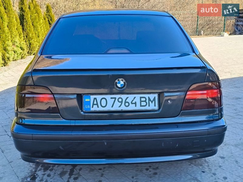 Седан BMW 5 Series 1998 в Воловце