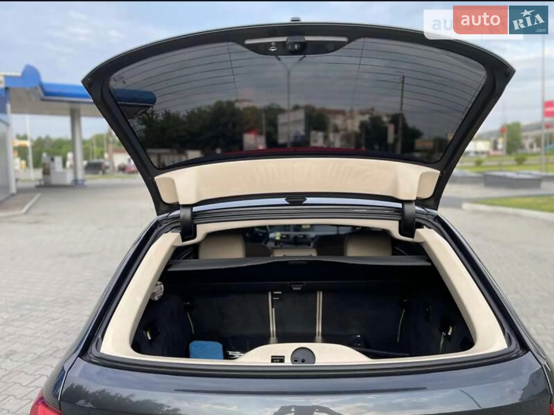 2010 BMW 5er - мініатюра 9