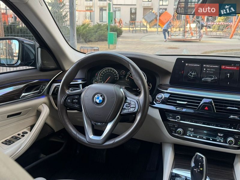 Седан BMW 5 Series 2016 в Киеве