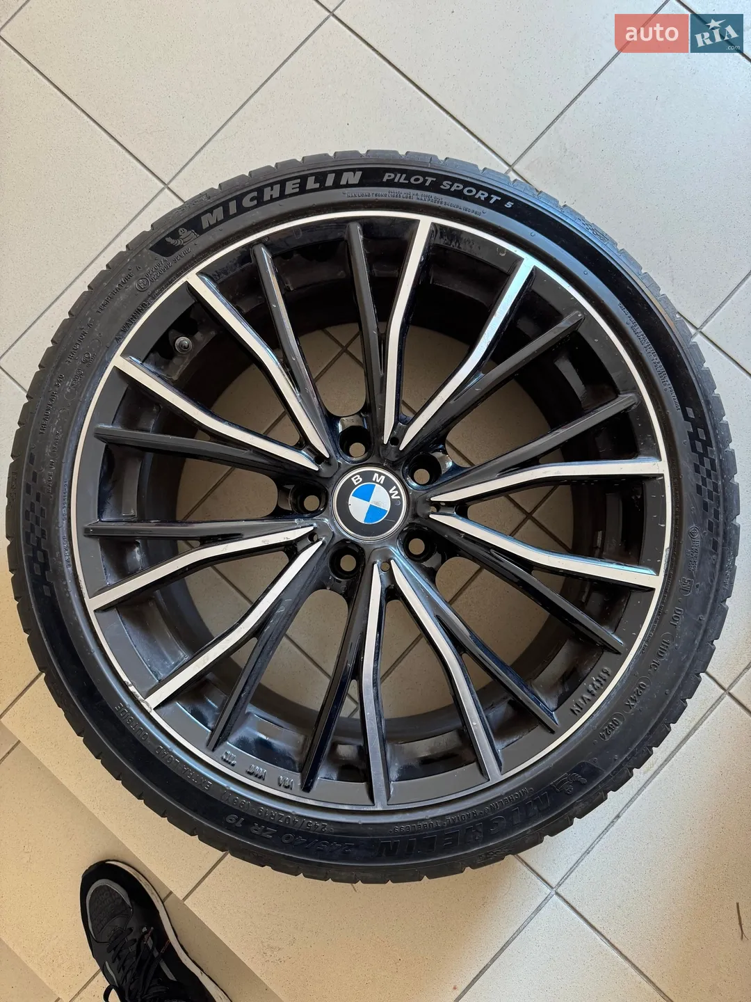 2012 BMW 5er - мініатюра 2