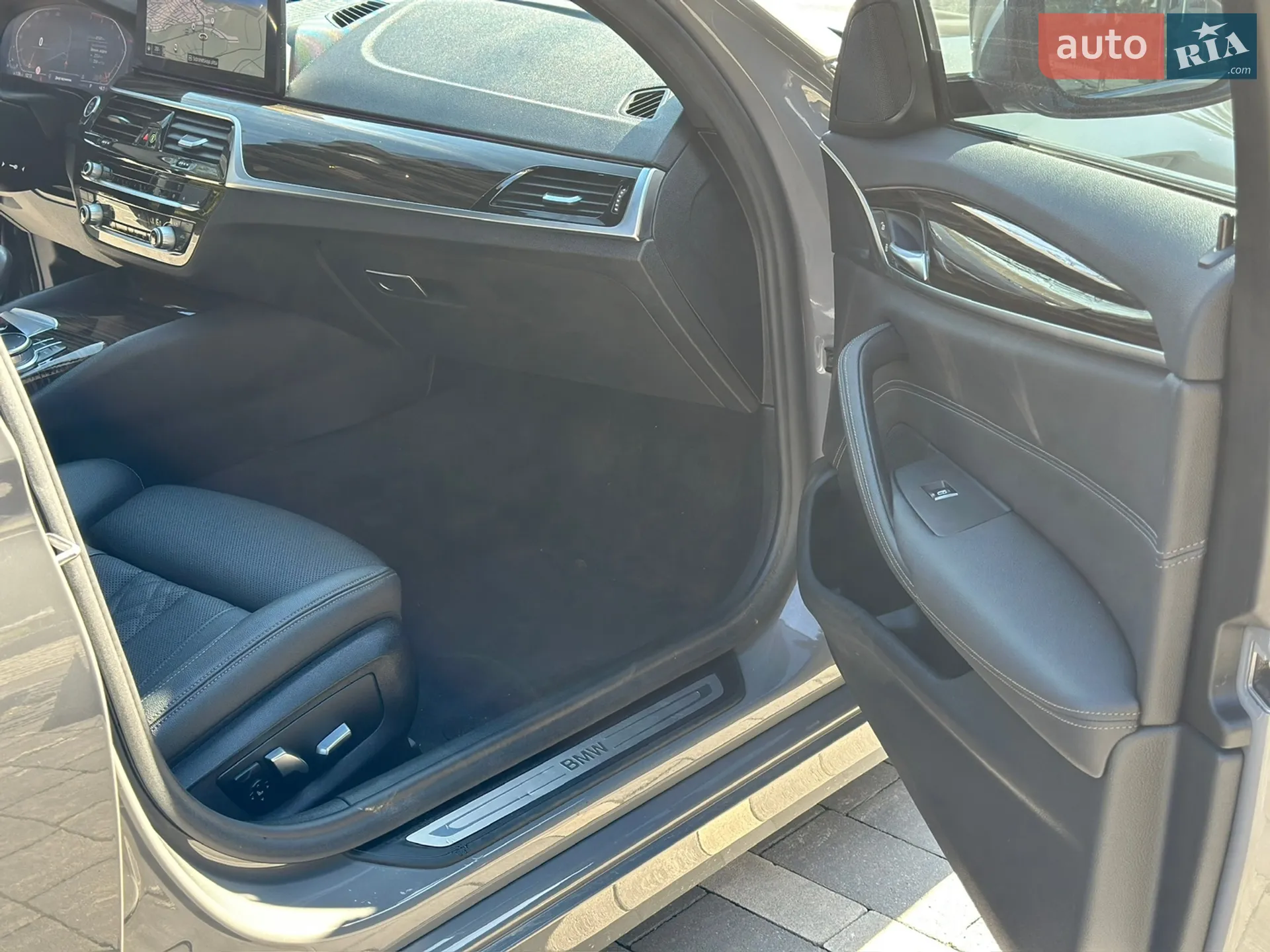 2020 BMW 5er - мініатюра 22
