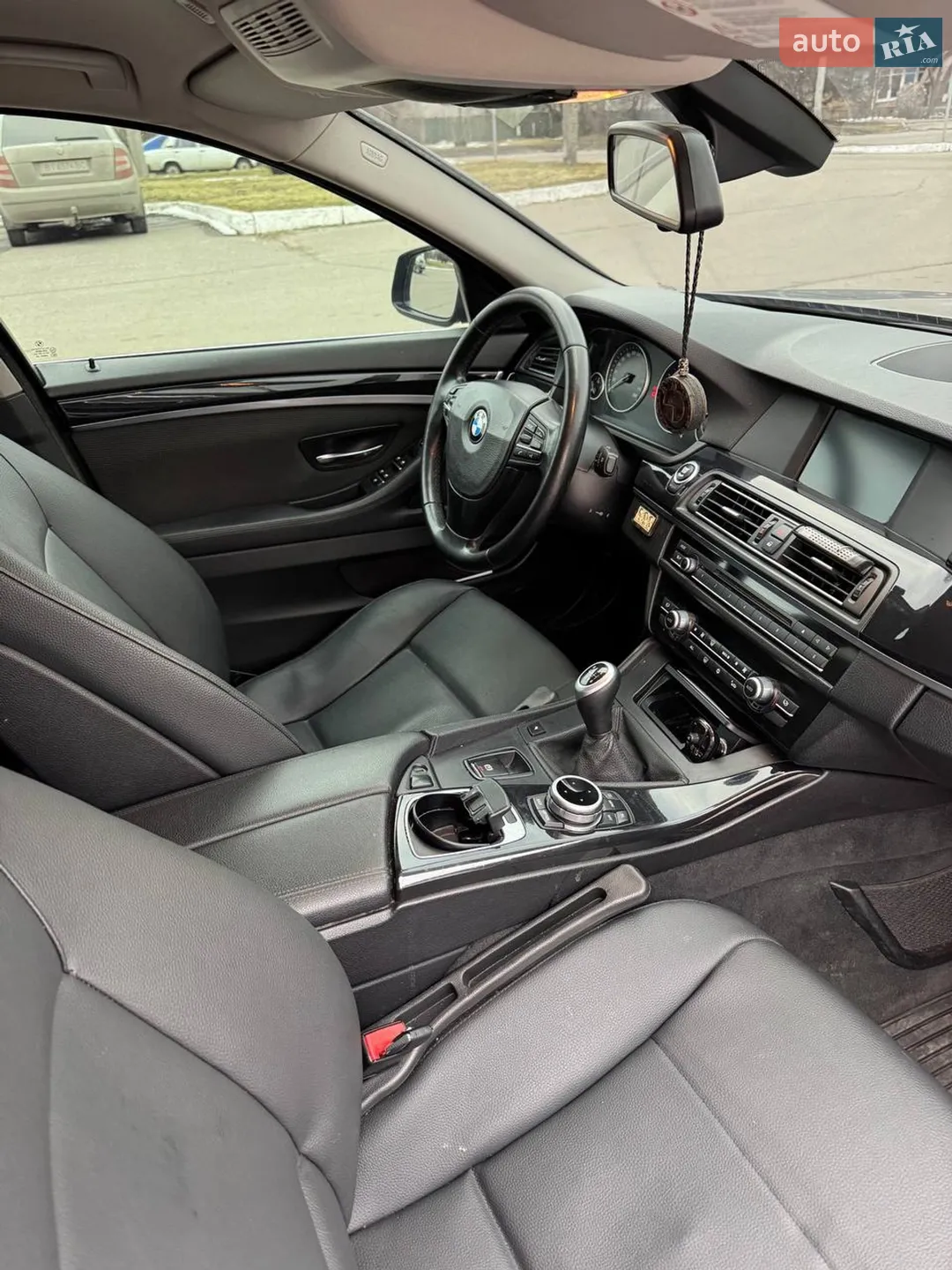 2010 BMW 5er - мініатюра 4