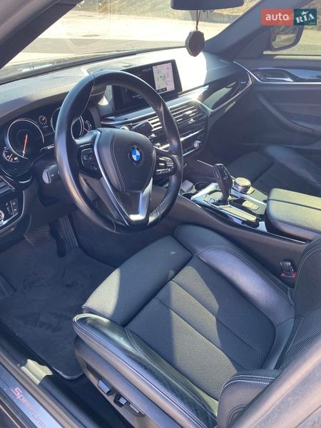 Седан BMW 5 Series 2017 в Львові