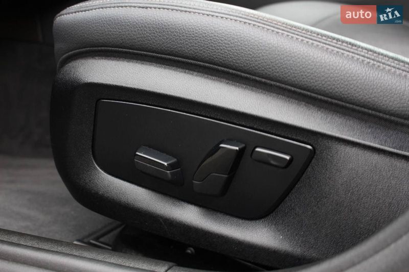Седан BMW 5 Series 2017 в Львові