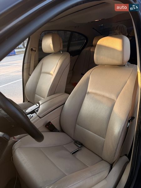 Седан BMW 5 Series 2012 в Каменец-Подольском