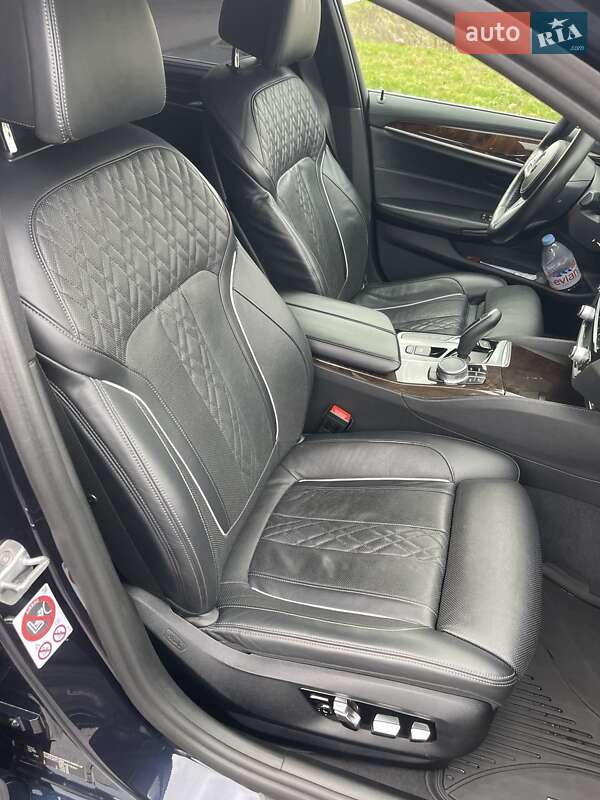 Седан BMW 5 Series 2017 в Николаеве