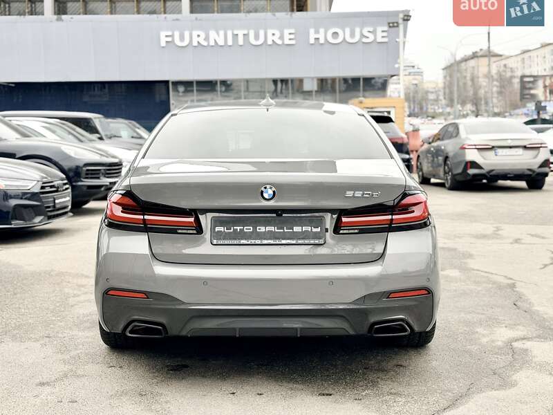 Седан BMW 5 Series 2022 в Киеве