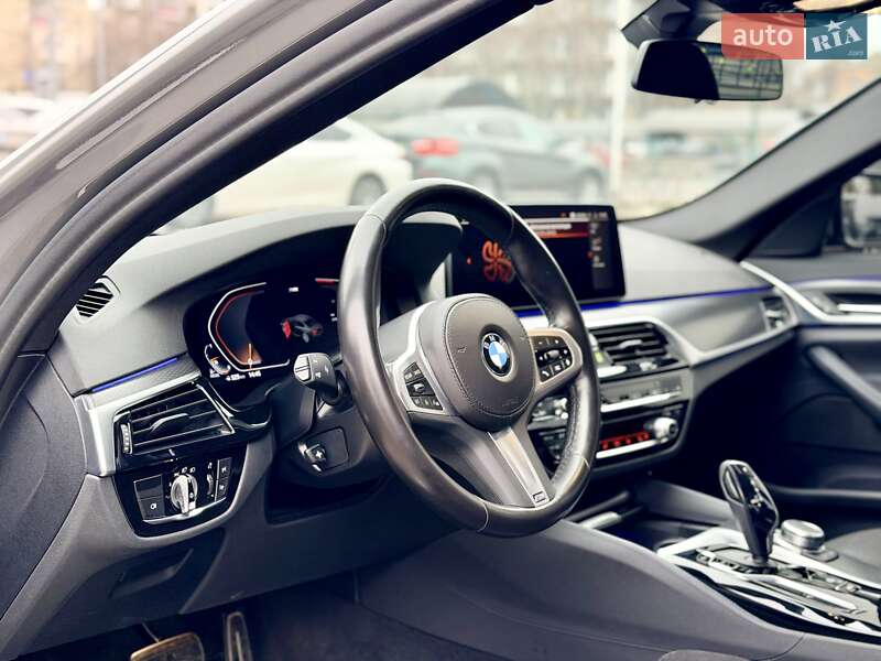 Седан BMW 5 Series 2022 в Киеве