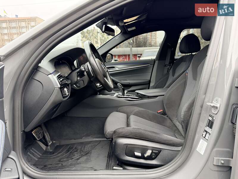 Седан BMW 5 Series 2022 в Киеве
