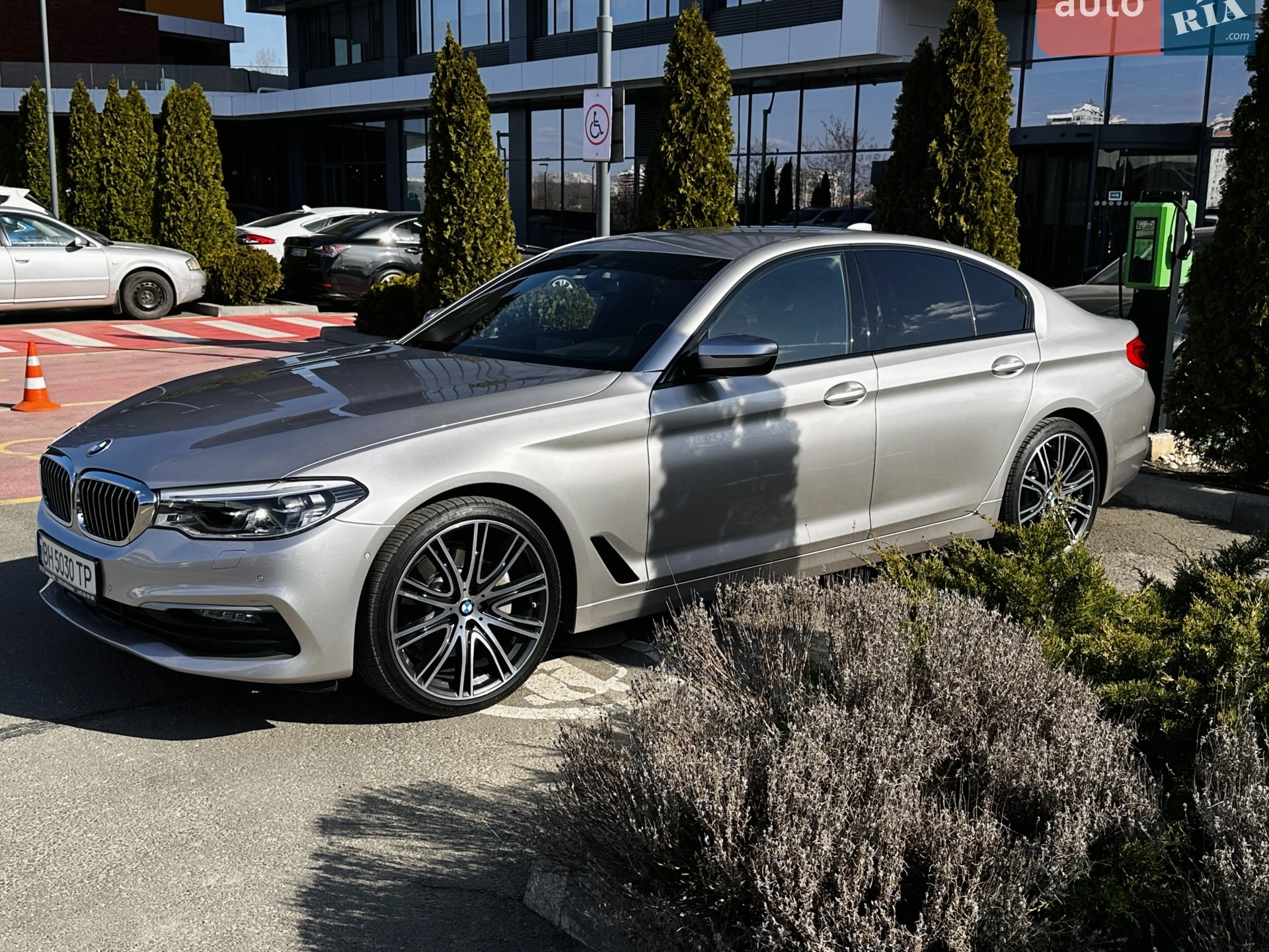 2020 BMW 5er - мініатюра 2