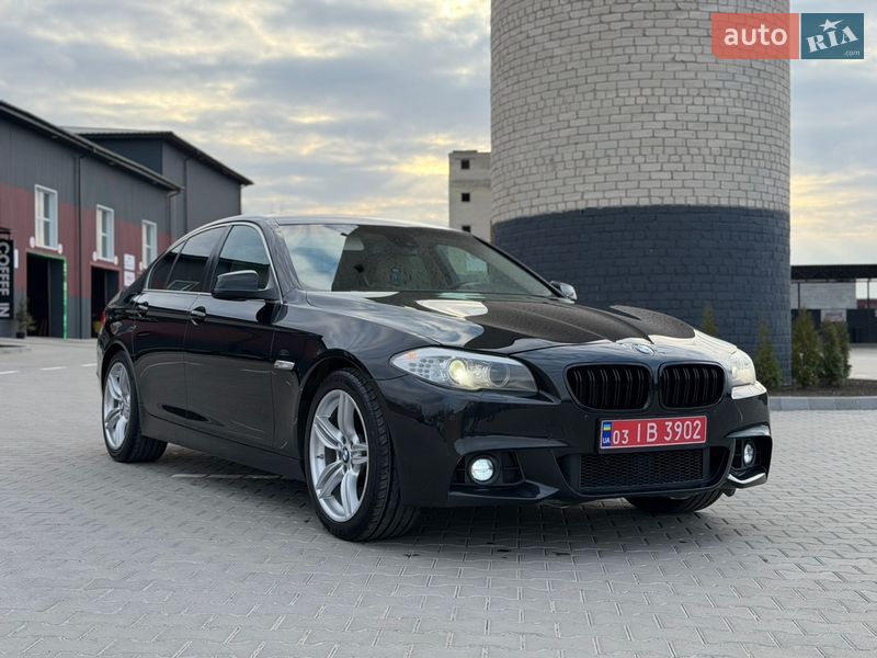 Седан BMW 5 Series 2012 в Дубні