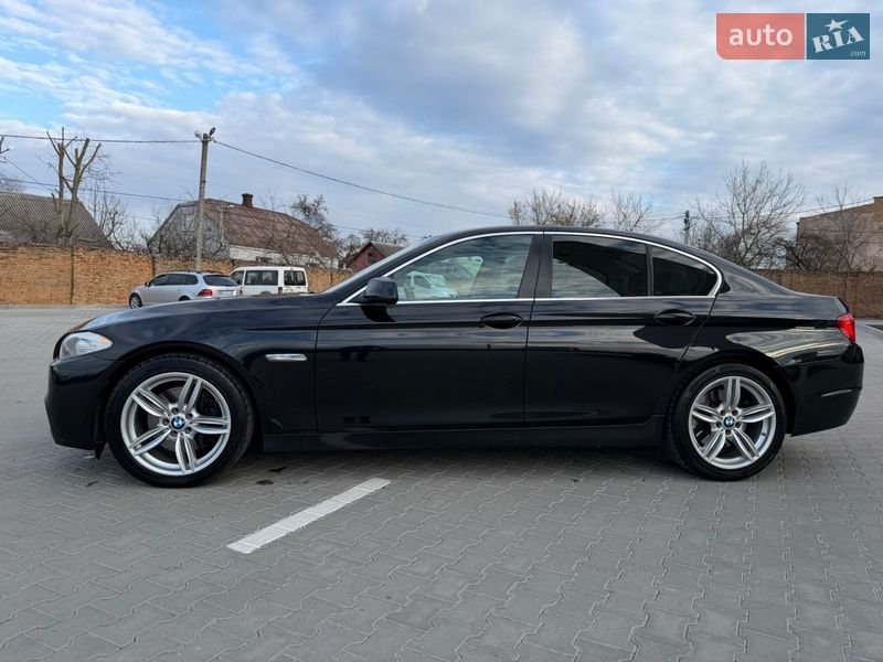 Седан BMW 5 Series 2012 в Дубні