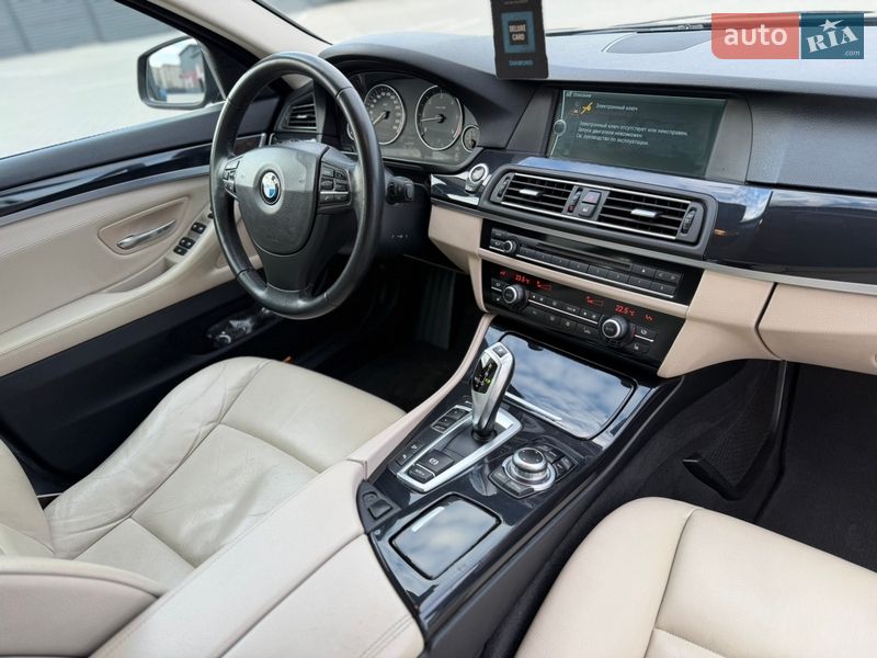 Седан BMW 5 Series 2012 в Дубні