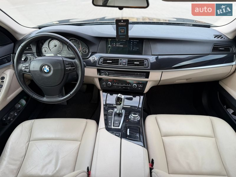 Седан BMW 5 Series 2012 в Дубні