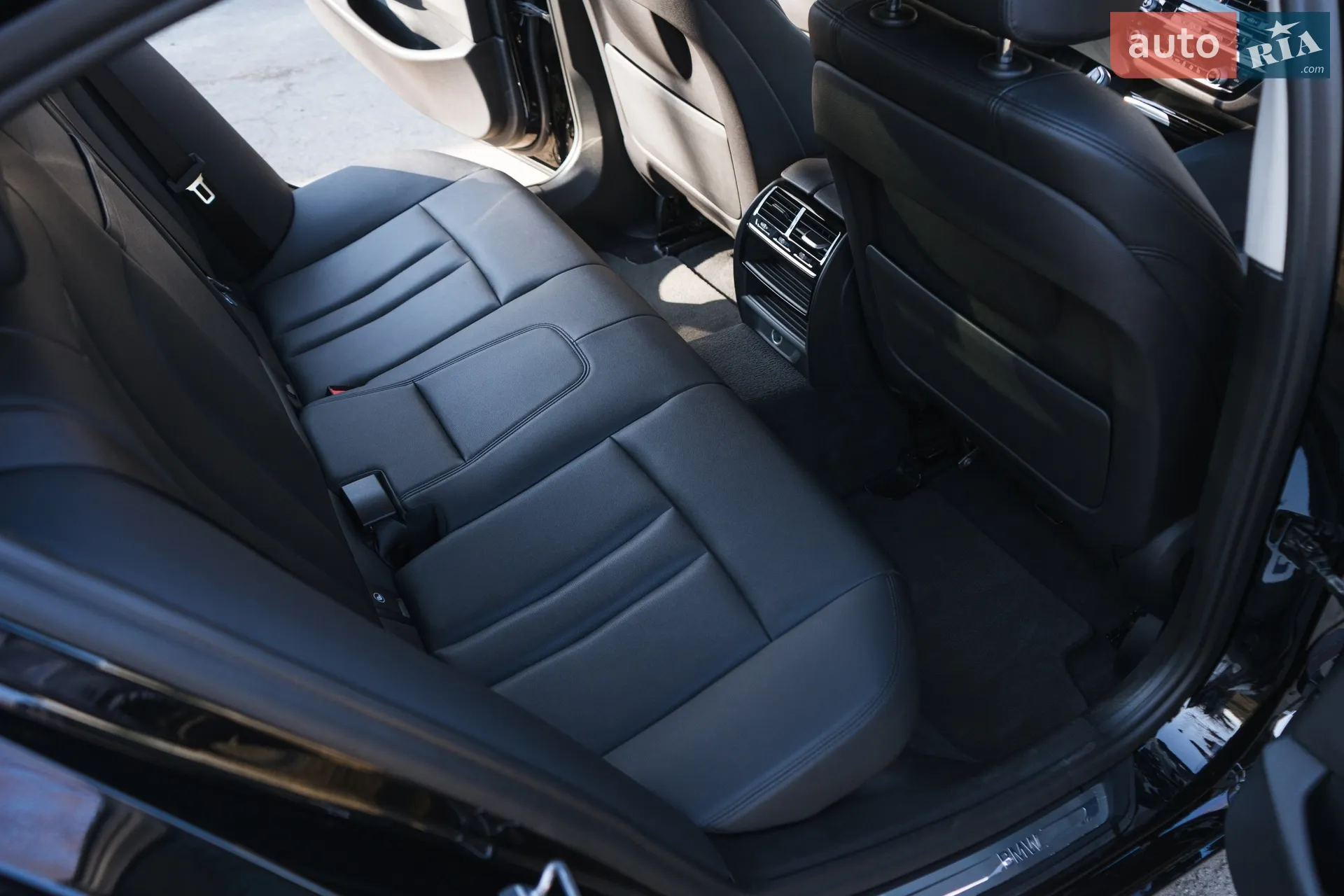 2017 BMW 5er - мініатюра 13