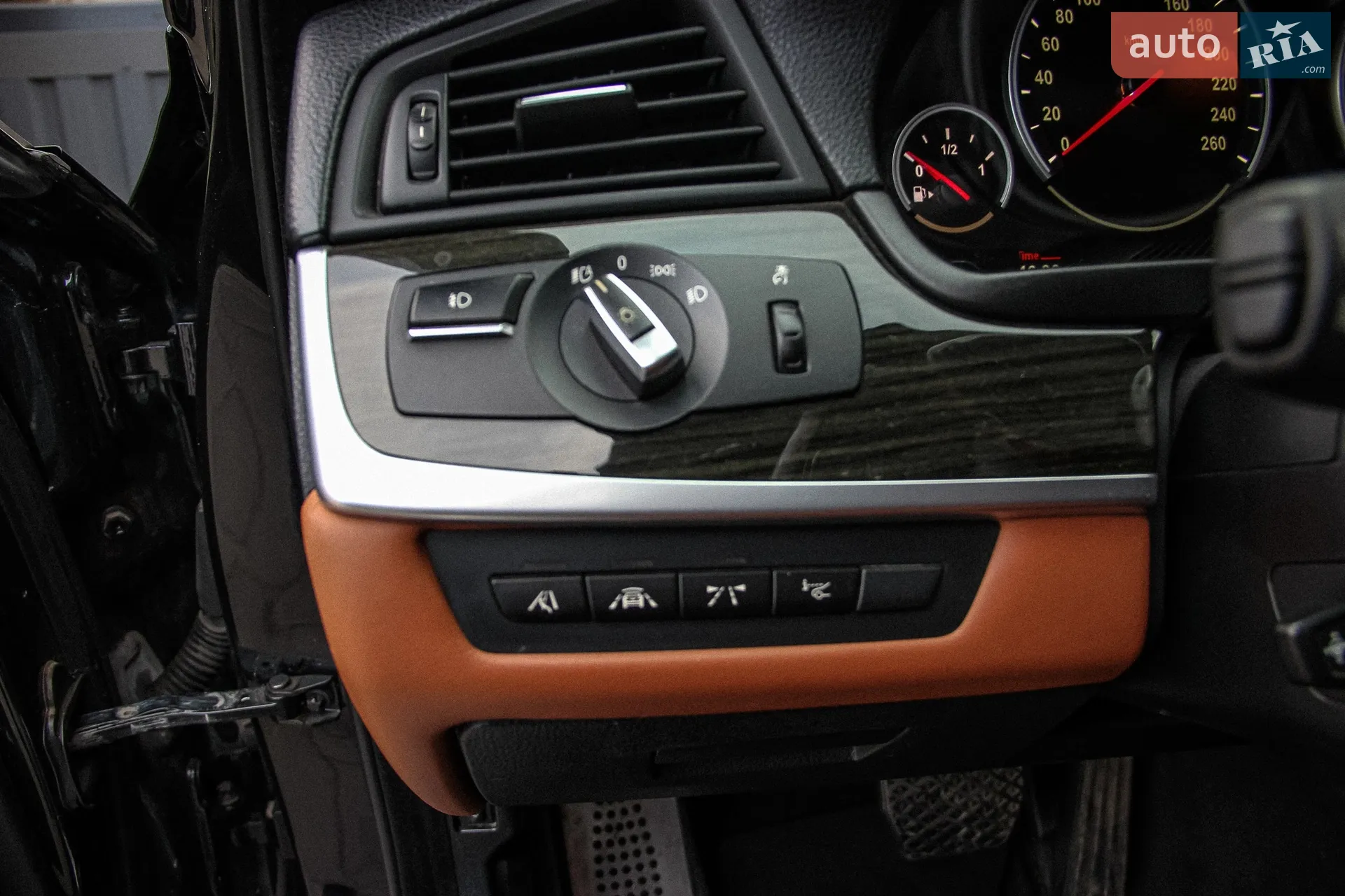 2013 BMW 5er - мініатюра 11
