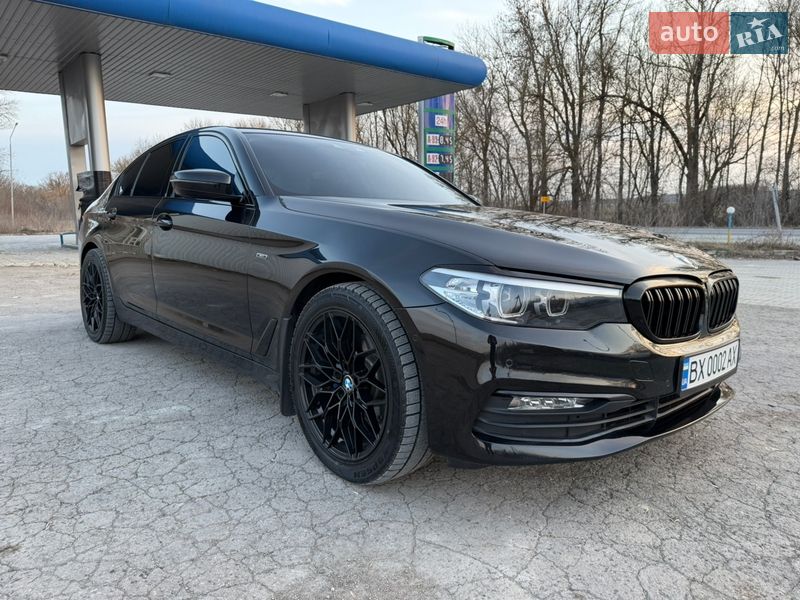 Седан BMW 5 Series 2017 в Чемеровцах