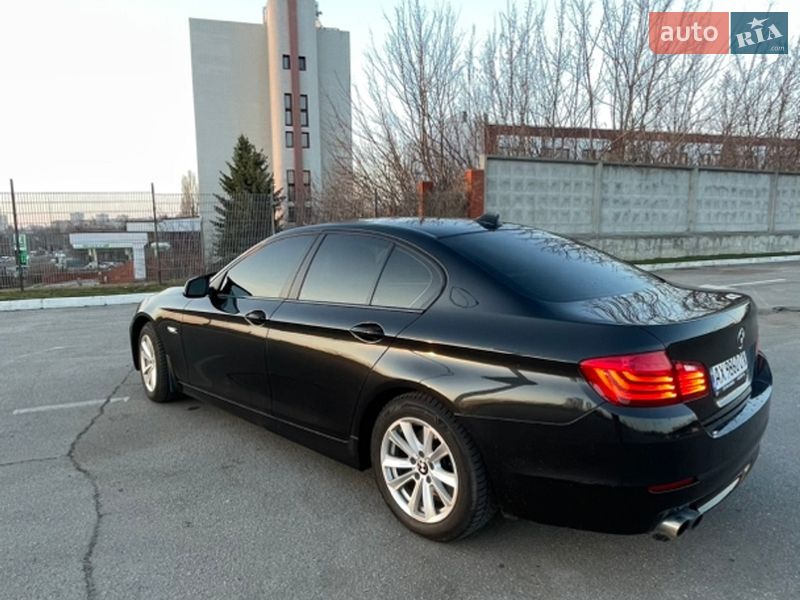 Седан BMW 5 Series 2012 в Харкові
