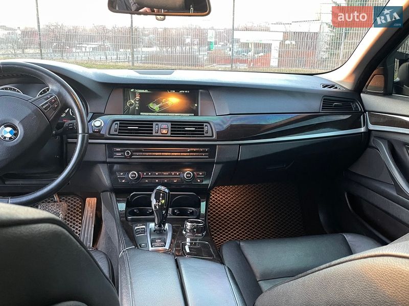 Седан BMW 5 Series 2012 в Харкові
