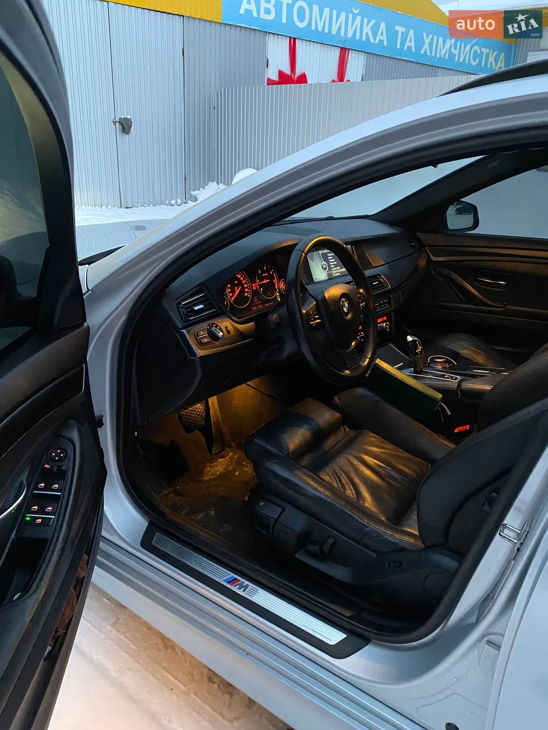 2010 BMW 5er - мініатюра 2