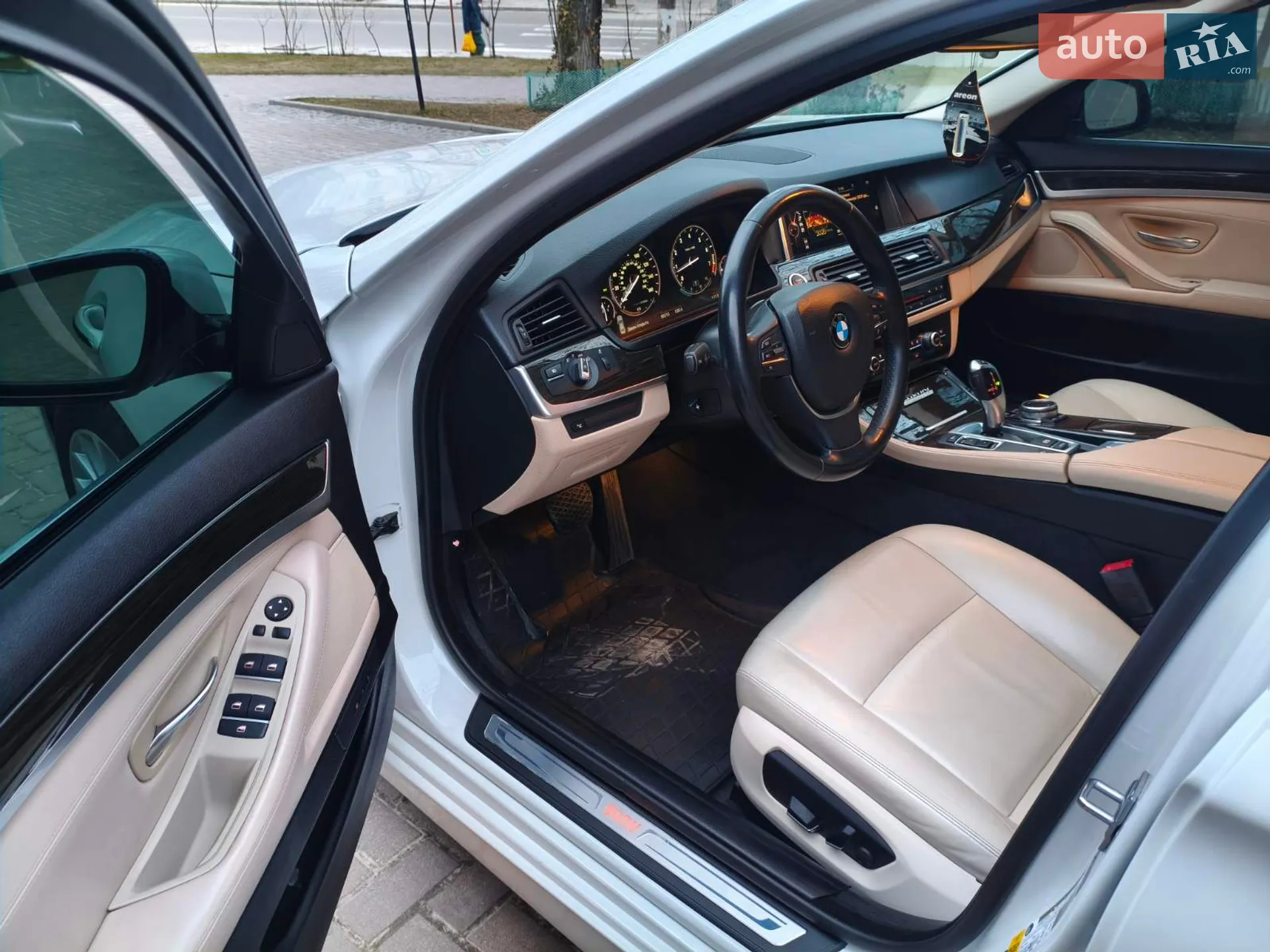 2014 BMW 5er - мініатюра 21