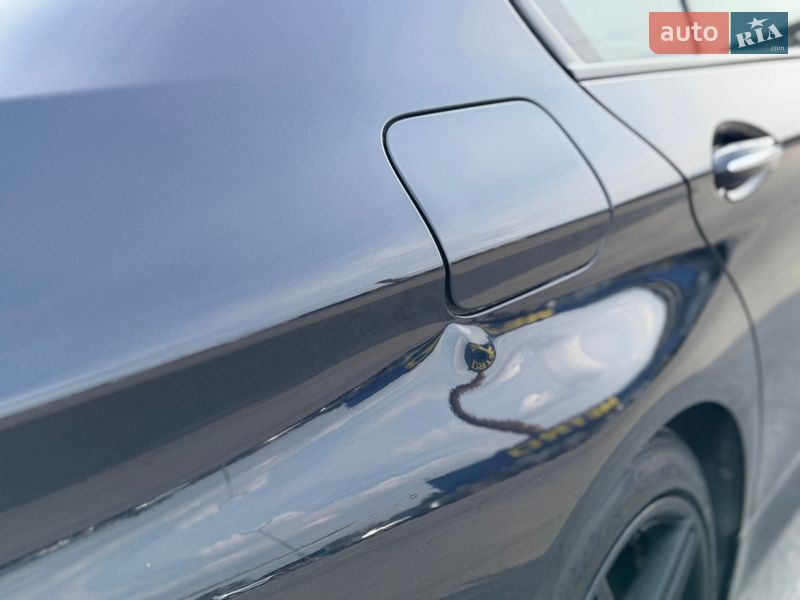 Седан BMW 5 Series 2014 в Львові
