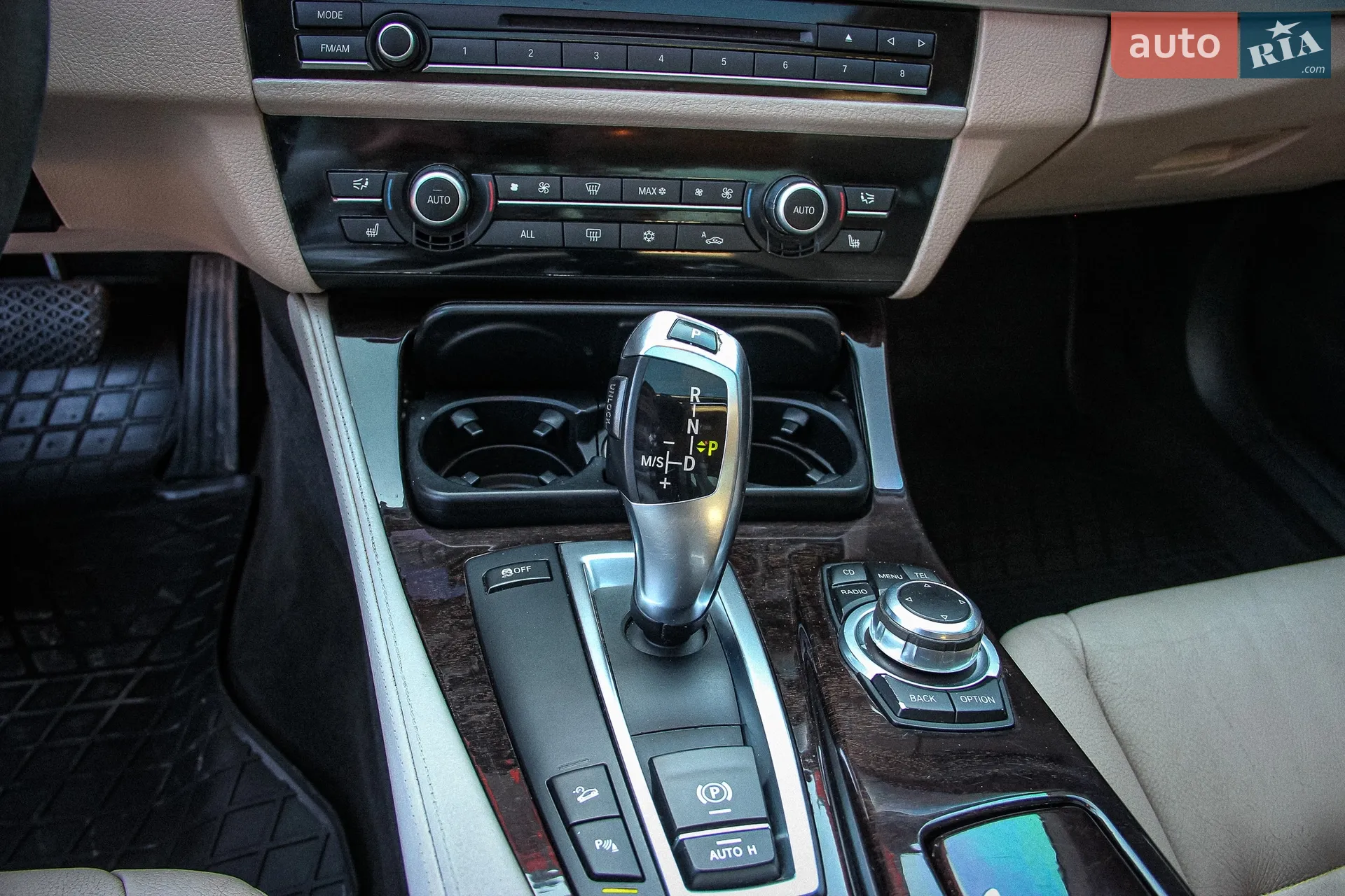 2010 BMW 5er - мініатюра 16