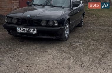 Седан BMW 5 Series 1994 в Виннице